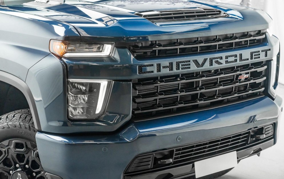 Chevrolet Silverado HD front grille, compared in our American truck cost guides