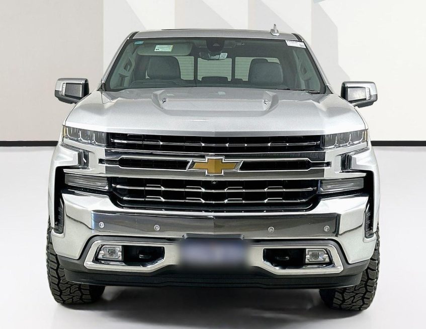 Silver Chevrolet Silverado 1500 front view